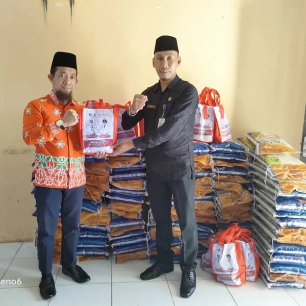 PENYALURAN PROGRAM SEMBAKO MURAH DINAS PERINDUSTRIAN DAN PERDAGANGAN KABUPATEN BENGKALIS