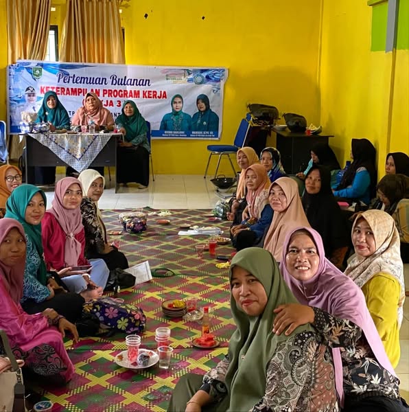 PERTEMUAN BULANAN PKK DIGELAR DI KANTOR DESA BANTAN TUA