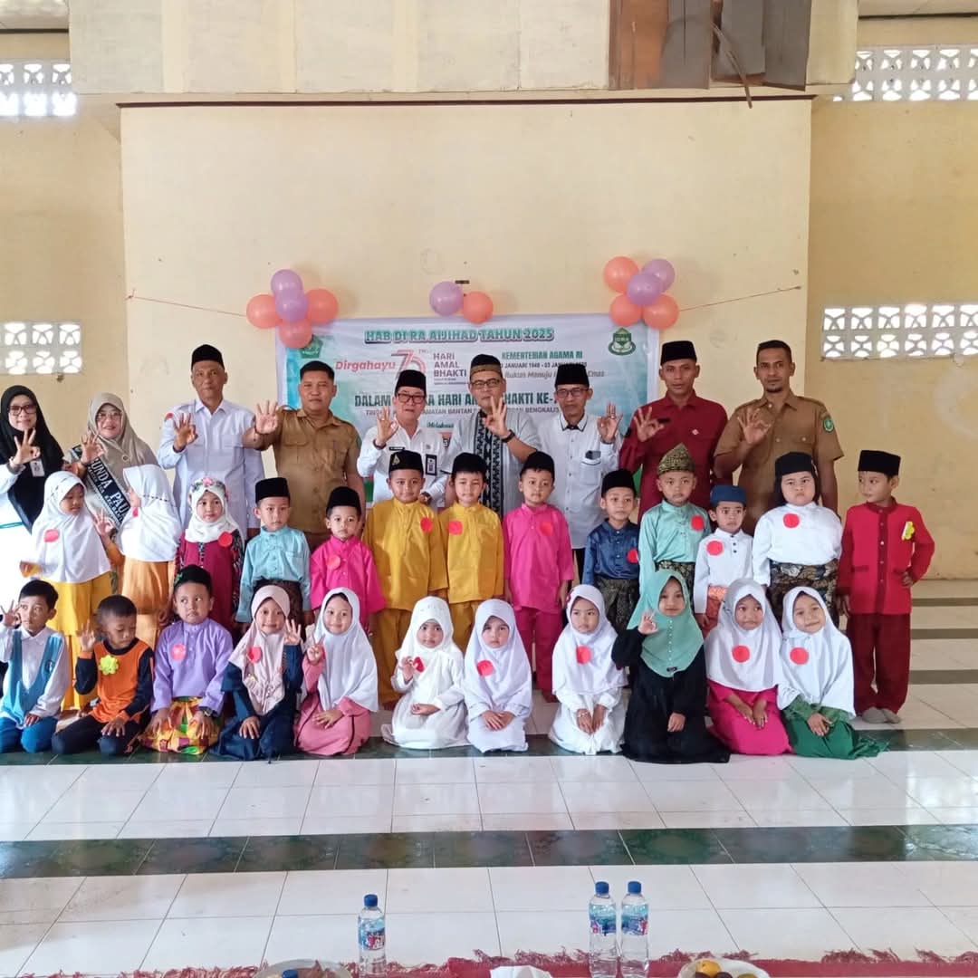 PERINGATAN HARI AMAL BHAKTI KE-79 TAHUN 2025 KEMENTERIAN AGAMA KABUPATEN BENGKALIS DI RA. AL-JIHAD DESA BANTAN TUA 